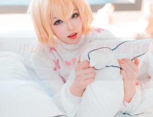 下载Bambi(밤비)DJAWA的美图，调皮黑猫让你心甘情愿一脸花痴！
