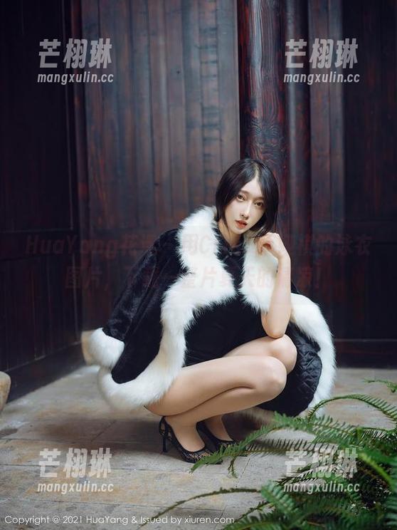 HuaYang花漾 - 用Cris_卓娅祺的泳衣图片，下载一整片夏天的清凉！