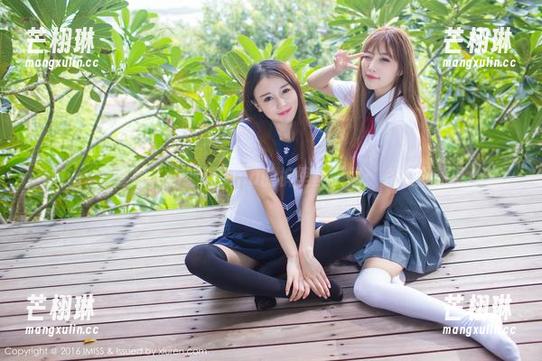 IMiss爱蜜社-小狐狸Sica IMiss爱蜜社 - 小狐狸Sica的裤里丝美图:合集里的小心机