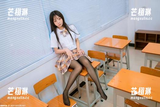喵糖映画的白袜JK制服原图合集——每一张都让人心动不已！