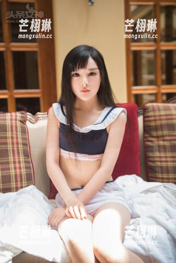 TouTiao头条女神-余心曼 TouTiao头条女神 - 皮衣加持,余心曼的美图精选让你心动不已!