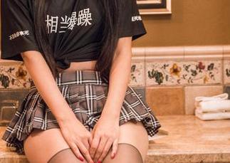 TouTiao头条女神 – 刘菲菲的套装瞬间，半梦半醒的那张免费照片。