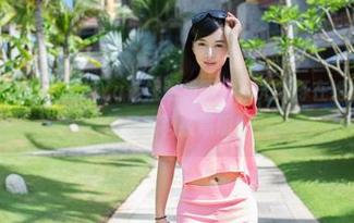 TuiGirl推女郎 – 精选Yu佳妮眼镜图片，光线打在她身上，简直像是黑科技照明！
