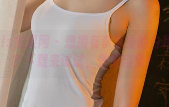 UGirls尤果网 – 想拥有李易童的白裙写真？下载来试试，效果自负！