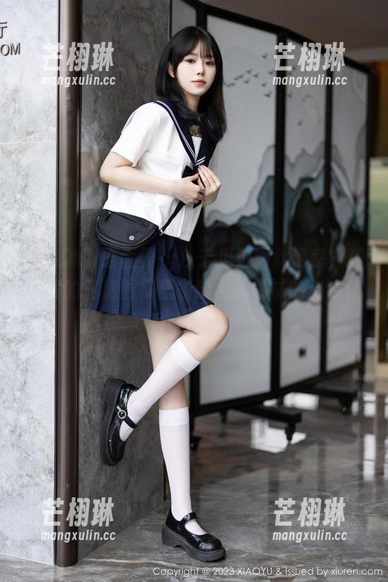 XIAOYU语画界 - 从未见过如此诱惑，程程程的私房图集里条纹黑丝吊袜的姿态让人沉醉。