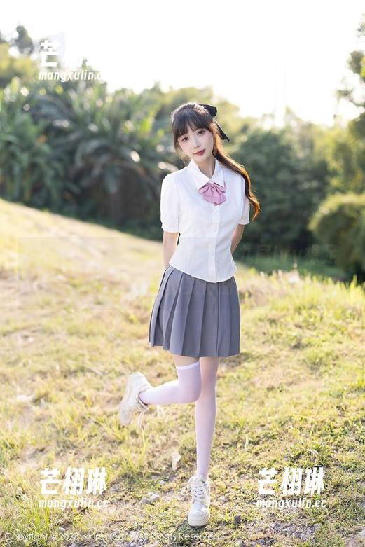 Xiuren秀人网 - 更新了！九尾Ivy裸足美图，连空气都变得甜腻腻的！