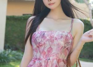 Xiuren秀人网 – 免费图集：伍晓丽Shirley的清纯魅力，越看越觉得哪里似乎不太对劲……