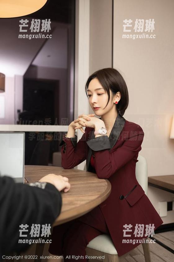 Xiuren秀人网 - 当居家变成了一门艺术，李丽莎的美图图集教你如何躺赢！