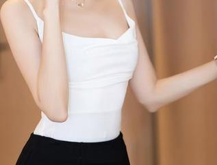 Xiuren秀人网 – 李宓儿毛衣写真：深入毛线的细腻，高清捕捉那种温暖的缠绵