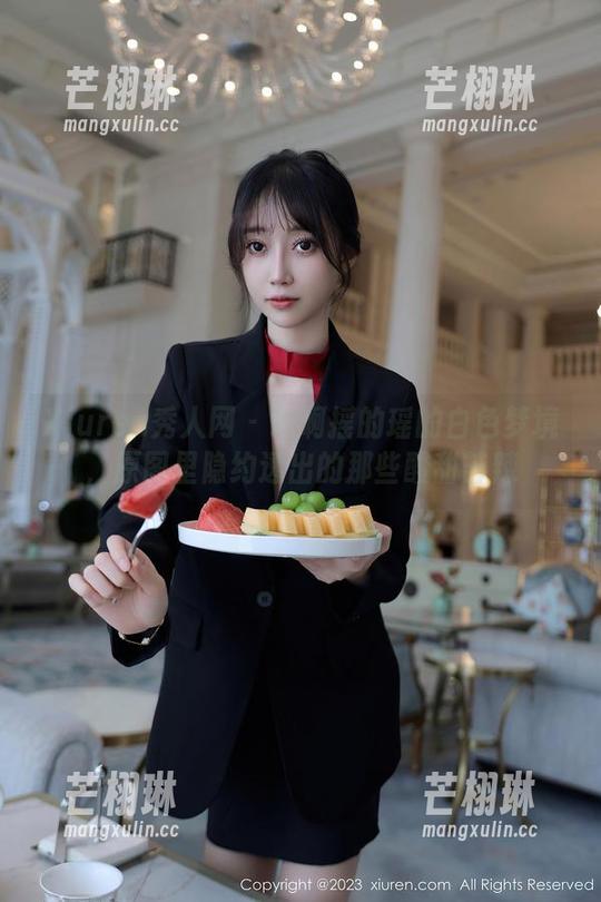 Xiuren秀人网 - 瑶啊摇的瑶的白色梦境，原图里隐约透出的那些酸甜苦辣