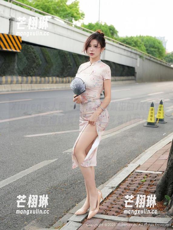 Xiuren秀人网-程程程 Xiuren秀人网 - 程程程新放出的JK图包,更新得让我忍不住想多看几眼!