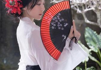 Xiuren秀人网 – 在舒林培的白色宇宙中漫步：图库里的作品，哦，那份清新！