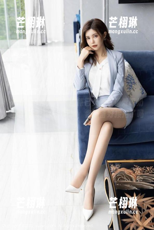 Xiuren秀人网 - 期待已久的软糖爱喝奶全套图集：女仆风格，你准备好接招了吗？