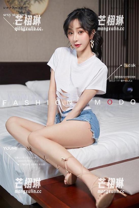 YouMi尤蜜荟 - 丝袜与欢乐的完美斡旋：合法萝莉的作品合集，不看不开心！