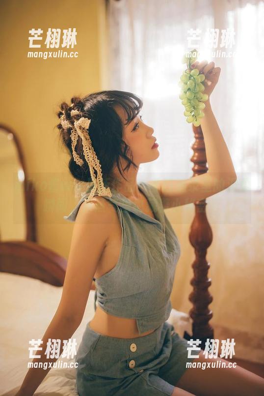 miko酱ww最新作品：冬日温泉里的温柔瞬间，水蒸气里也藏着小秘密～