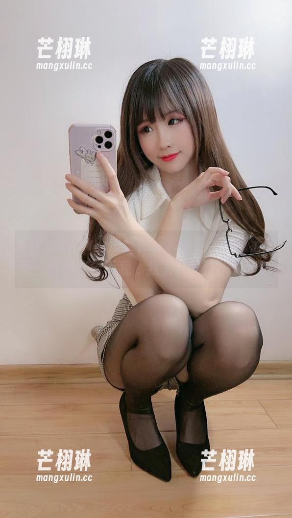 miko酱ww miko酱ww的漆皮死库水图集,超高清的每一帧都在告诉我,我太喜欢这一切了!