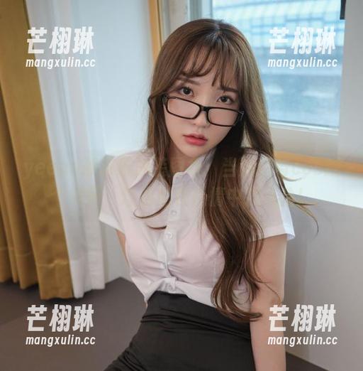 yeeun孙乐乐泳装图集：当泳装与cos撞个满怀，让我们在热情中撒点盐！
