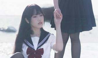 蔚蓝档案里的福利暴击——三无人型与飞鸟马时女警的图包绝配！