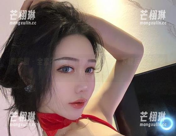 微密圈 - 全套不爱笑的赛琳奶牛女仆：下载后你会发现什么！