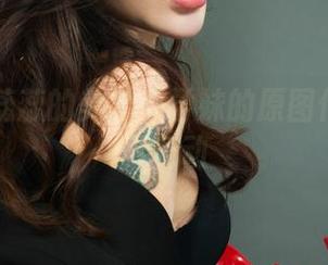 丽柜 – 蕊蕊的美学：学妹的原图作品与阴影舞动