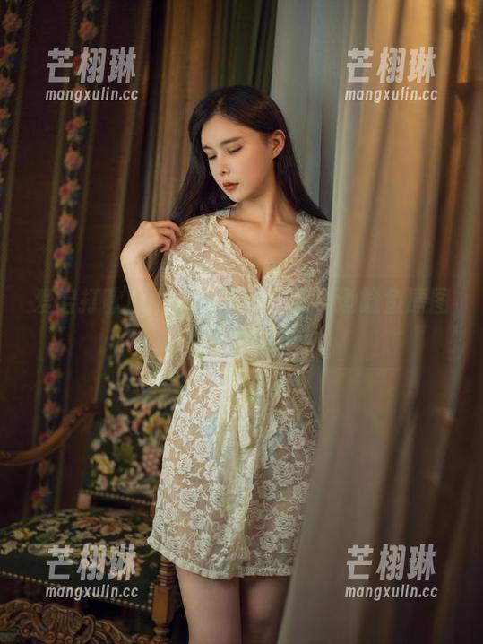 爱宕打歌服的时尚密码：亚马逊鲶鱼原图图集带你解锁！