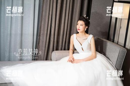 克拉女神 - 静宜的裸足大冒险：分享她的全方位作品集，从小指到大腿根！