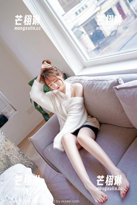 嗲囡囡-娜依灵儿 嗲囡囡 - 哇,最新娜依灵儿牛仔裤照片,完美的时尚解读!
