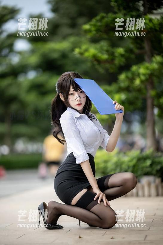 小露VS坏露露香宝：比基尼自拍美图中的那些背后小心思！