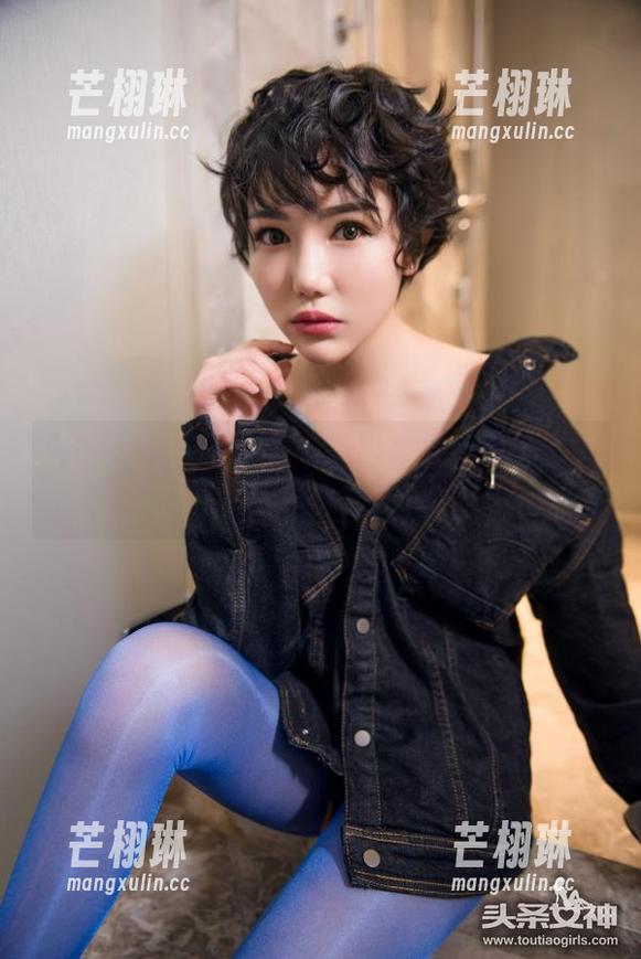 头条女神-陈宇熙 头条女神 - 陈宇熙的透明魔法:精选套图让你心里像开了窗!