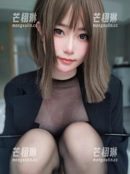 翻开女主K的肉丝作品集，仿佛瞬间被阳光包围，心情都亮了！