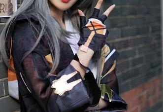 神奇护士妖君白研的美图合集，下载后你可能会多想几种病！