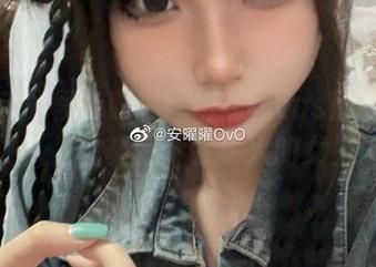 安曜曜的黑色时刻：每一帧cos都让你怀疑人生，真是个会玩火的女生。
