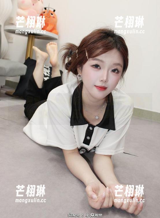 小众视觉-兰兰 小众视觉 - 偷偷告诉你,兰兰的礼服私拍,其实后面小故事还挺让人浮想联翩的!