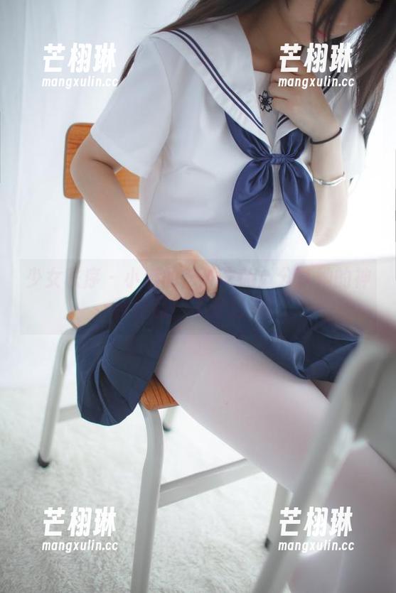 少女秩序 - 小满的户外之旅：分享她的神秘作品，不看后悔！