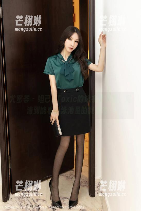 尤蜜荟 - 妲己_Toxic的泳衣写真集，高清到能看到泳池里的微生物！