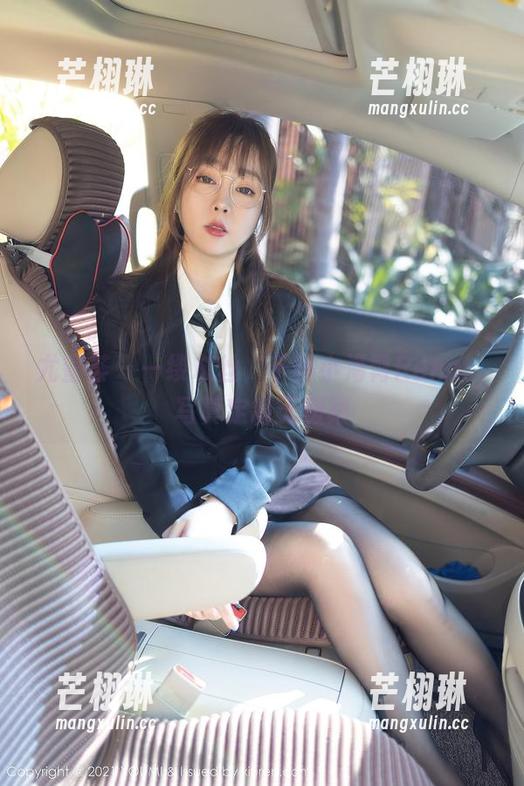 尤蜜荟 - 一缕灰丝，千种小海臀Rena：写真定制无极限