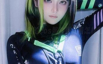 黑绿双重奏，屿鱼的cos照片里藏着怎样的趣味？