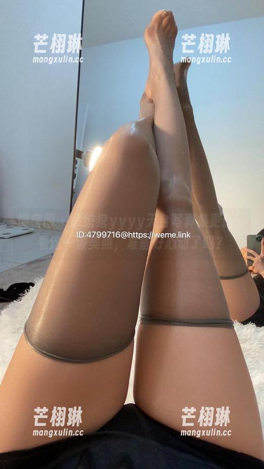 微密圈 - 徐绾绾yyyy天台写真集更新：看这一波美照，准备好心动了吗？