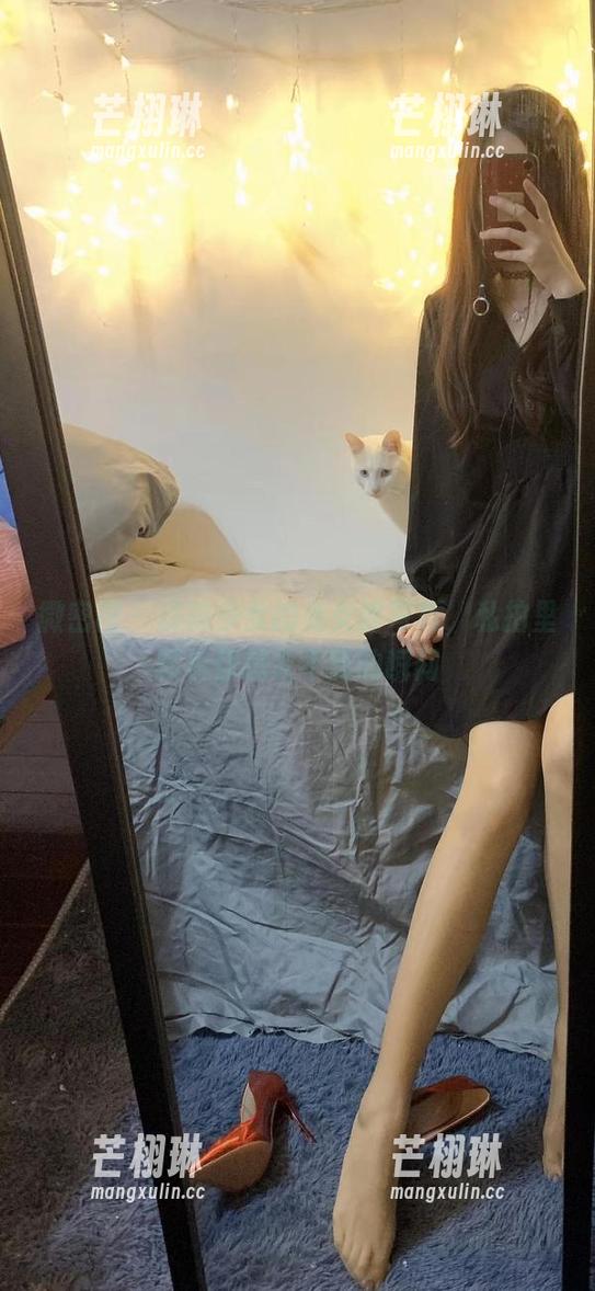 微密圈 - 提袜少女的兔女郎写真，私拍里藏着你想象不到的瞬间