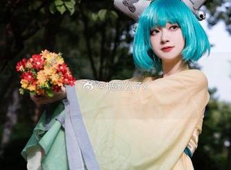 桃墨公子的日常：今天希娜小姐更新了，她又穿成了谁？