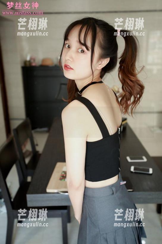梦丝女神 - 走进魏婷婷的校园，美图与套图带你品味不一样的风景！