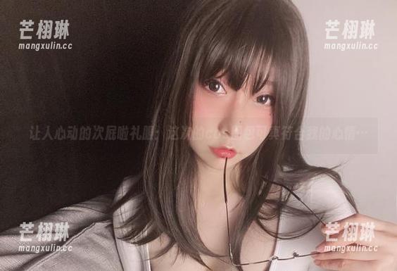 让人心动的次屁啦礼服：这次的cos图包可真符合我的心情…