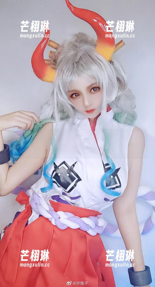 重新定义豹纹：汐兔子COS原图，让你心跳加速！