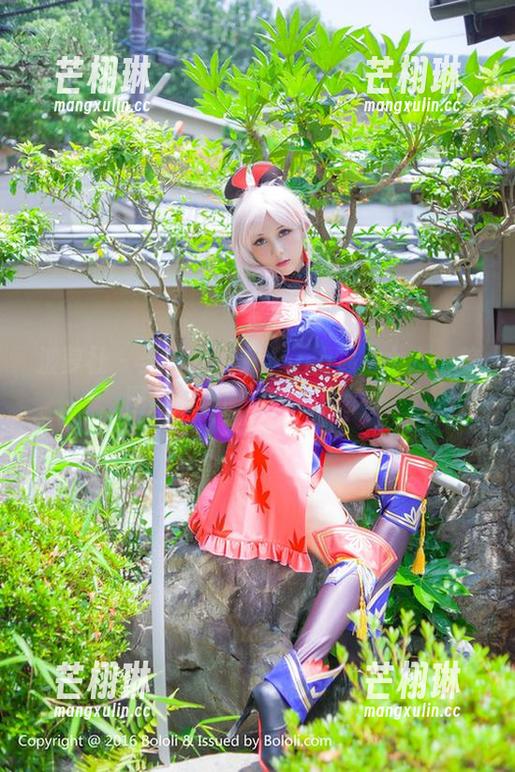 波萝社-猫九酱Sakura 波萝社 - 当猫九酱Sakura遇上女友:美图加成,简直像在做梦!