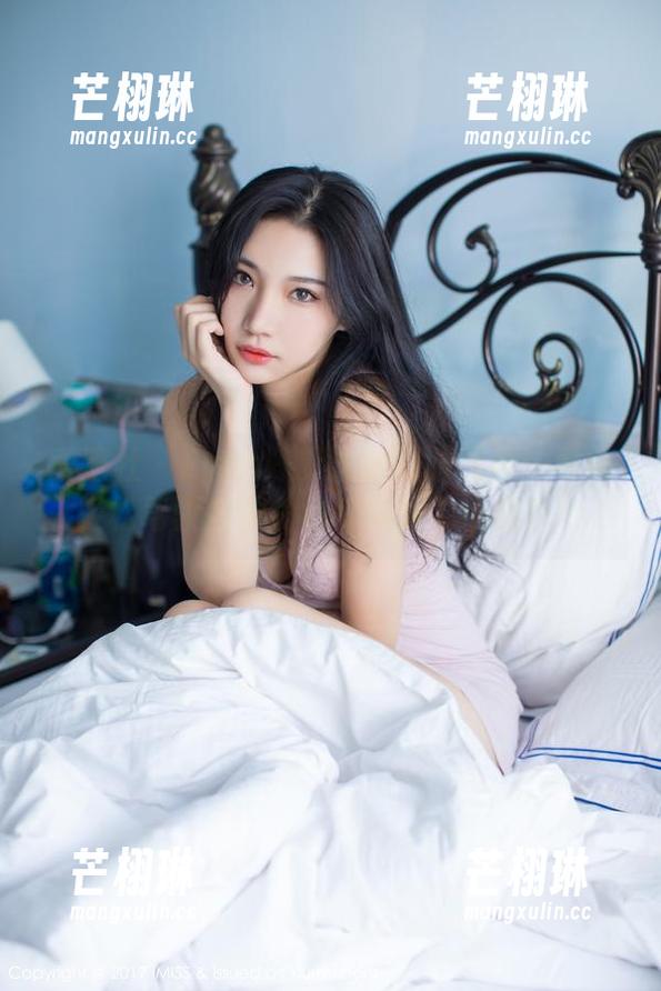 爱蜜社 - Evon陈赞之的制服写真：看她轻松驾驭各种角色，真是个小魔女！
