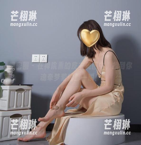 微密圈 - 在禅院熏的皮衣美图中，找到你魂牵梦萦的那一瞬！