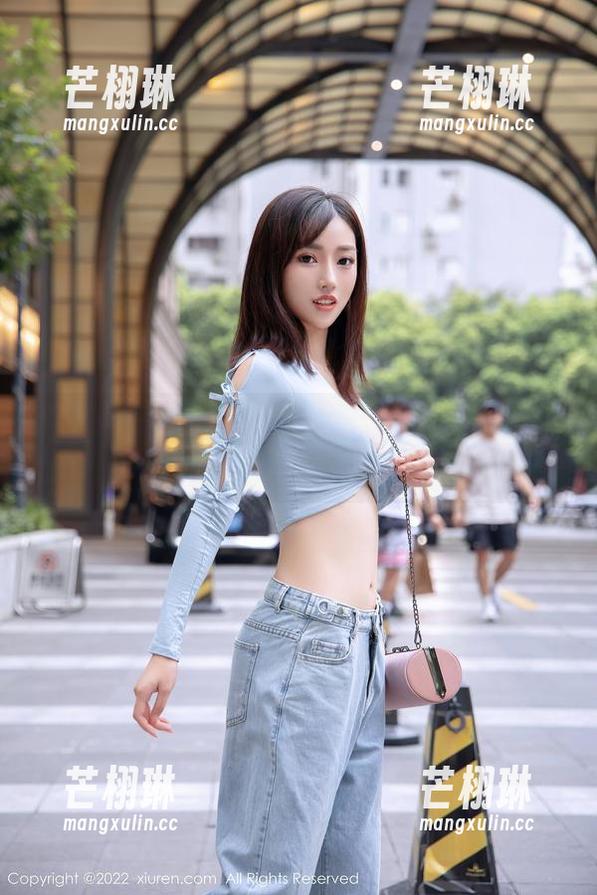 秀人网 - Cris_卓娅祺办公室写真：谁说工作不能有些小暧昧？