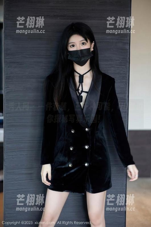 秀人网 - 一件套装，三千种可能，UU酱邀你探秘写真乐园！