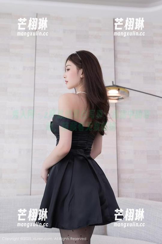 秀人网 - z杯悠悠黑白写真：私房中的诗意，暗藏着无数情绪