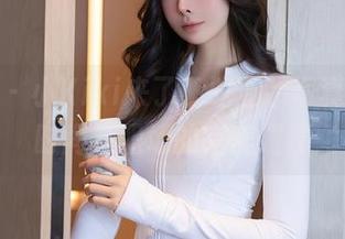 秀人网 – 小Kiki来了！职业装写真全集，时尚与职场的完美碰撞